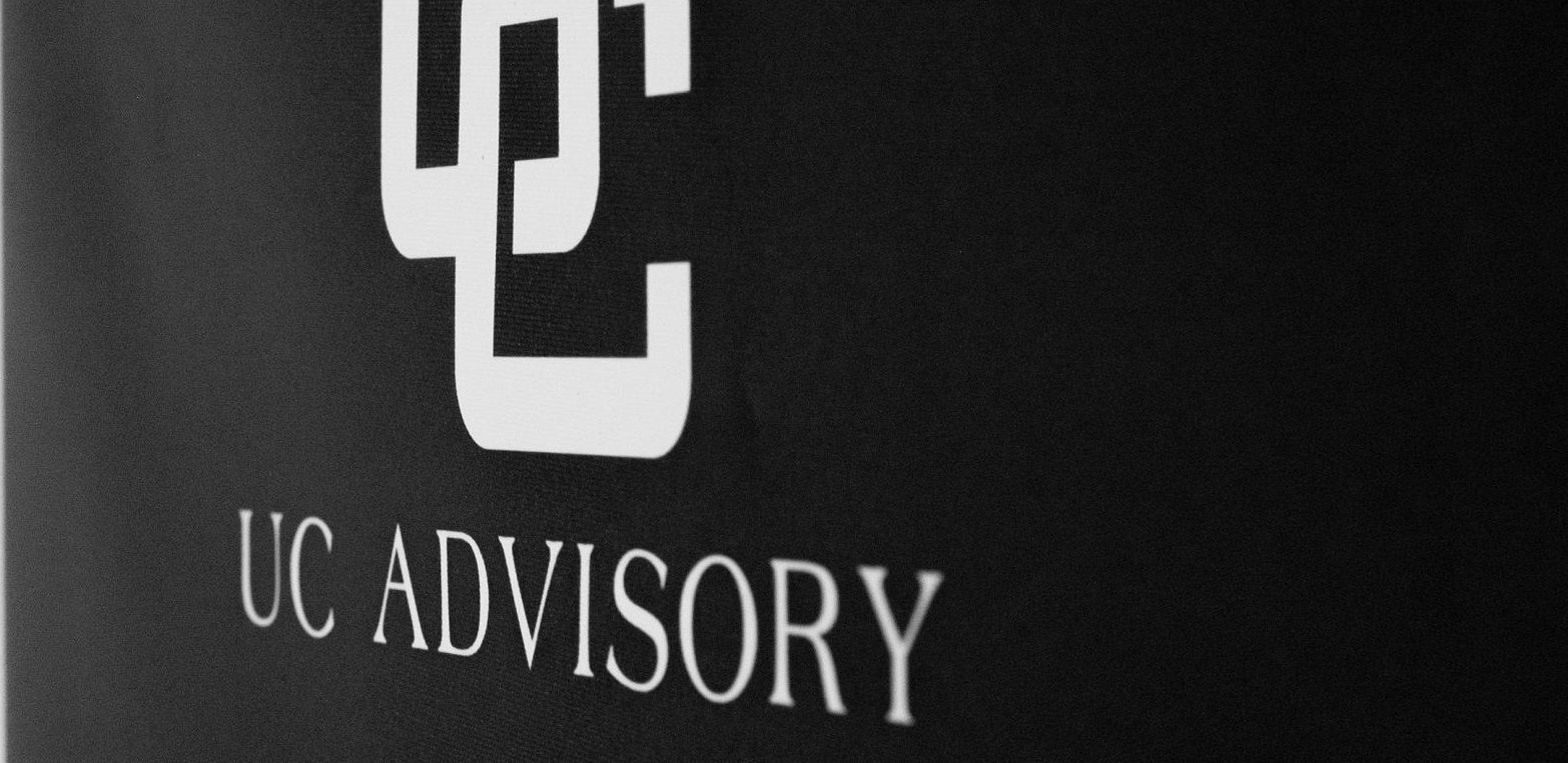 UC Advisory – Ihr vertrauenswürdiger Partner in Cybersicherheit. Unser Logo repräsentiert erstklassige Leistungen gegen Sicherheitslücken, Ransomware, Trojaner und für die Digitalisierung von Arztpraxen und Kanzleien.